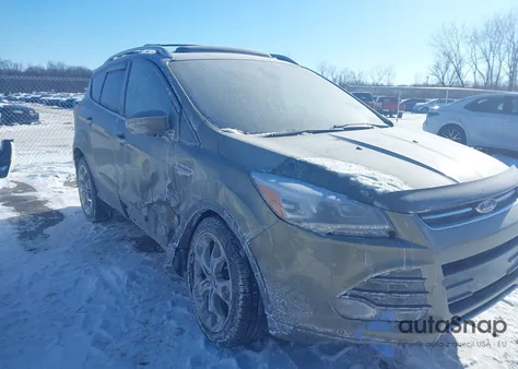 2013 Ford Escape Titanium z USA, uszkodzony, nr VIN 1FMCU0J90DUC43431